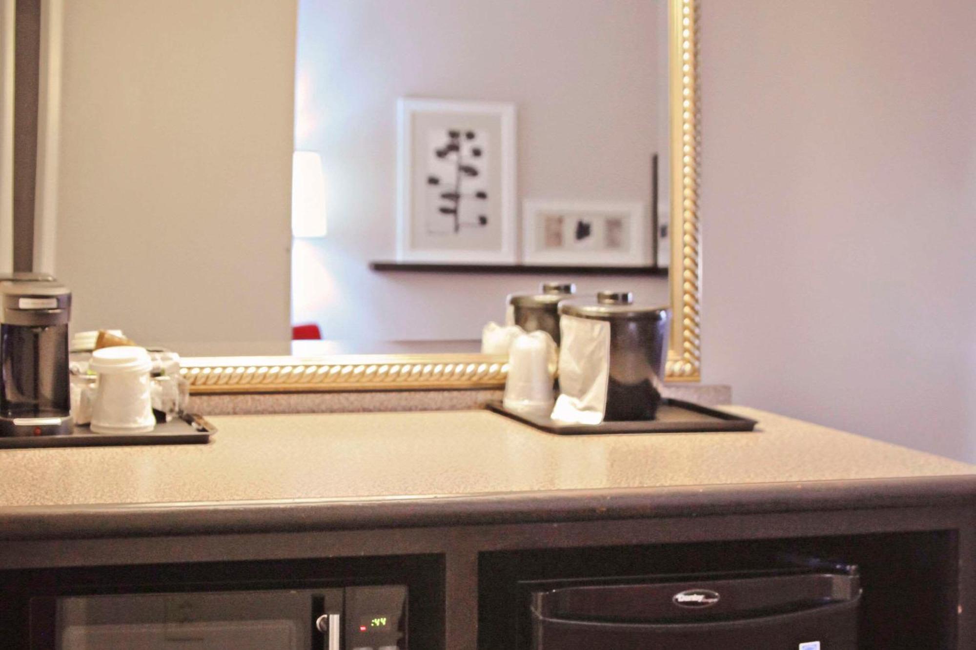 Country Inn & Suites By Radisson, Frackville Mount Pleasant Bagian luar foto