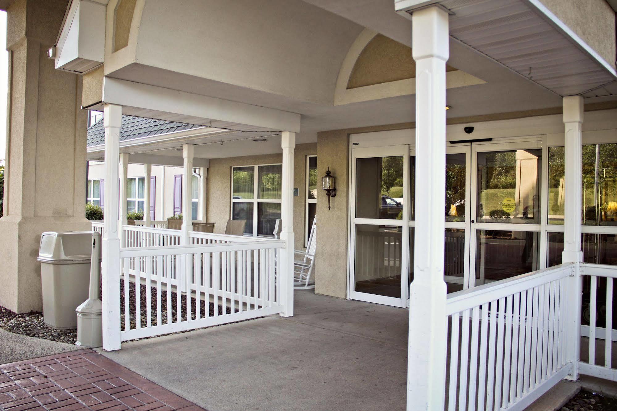Country Inn & Suites By Radisson, Frackville Mount Pleasant Bagian luar foto